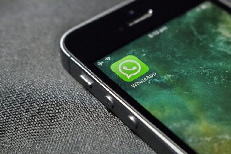 iphone whatsapp